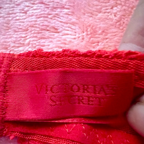 Victoria’s Secret DREAM ANGELS Lace Push-Up Bra, Red Lace and Silk, Sz 34B - Picture 7 of 9